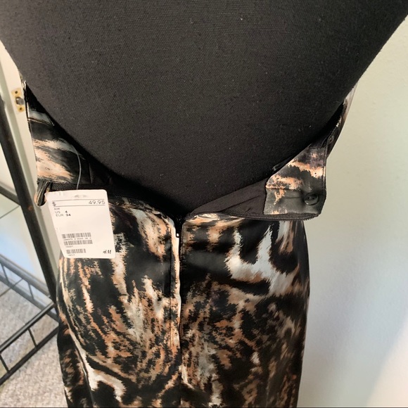 NWT H&M Animal Print Halter Maxi Dress SIZE 4 - Picture 6 of 10